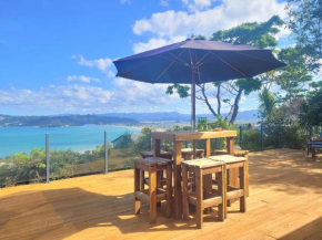 Hosts on the Coast Views to Shakespeare